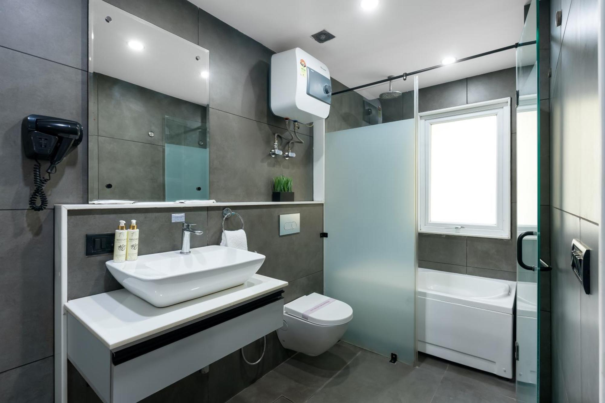 Bedchambers Serviced Apartments - Cyber City Gurgaon Exterior photo