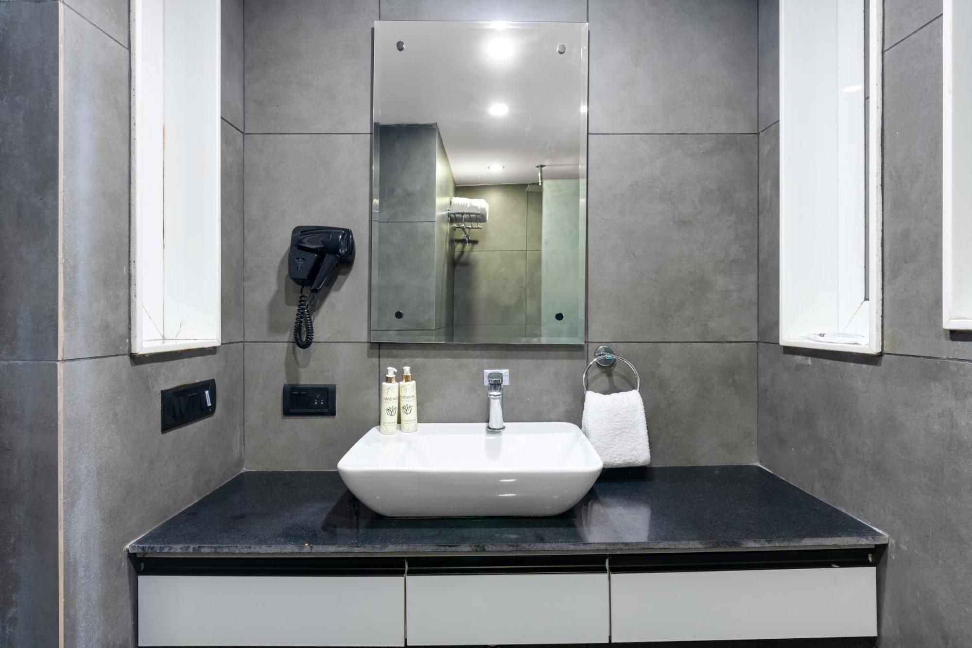 Bedchambers Serviced Apartments - Cyber City Gurgaon Exterior photo
