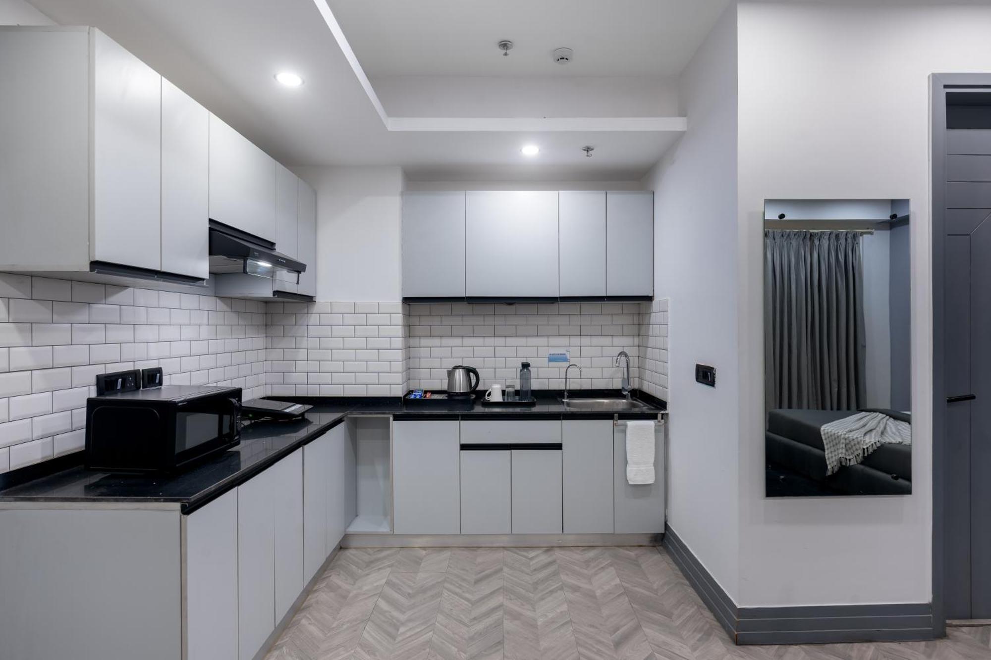 Bedchambers Serviced Apartments - Cyber City Gurgaon Exterior photo
